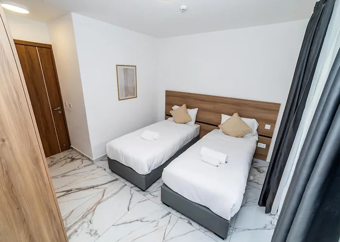 Modern Cosy Fully Equipped Apartment